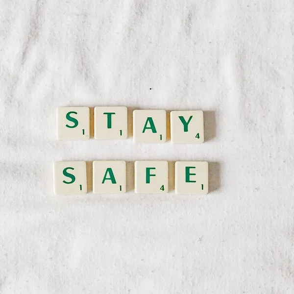 Stay Safe letter block | healthcare staff safety solution Commure Strongline